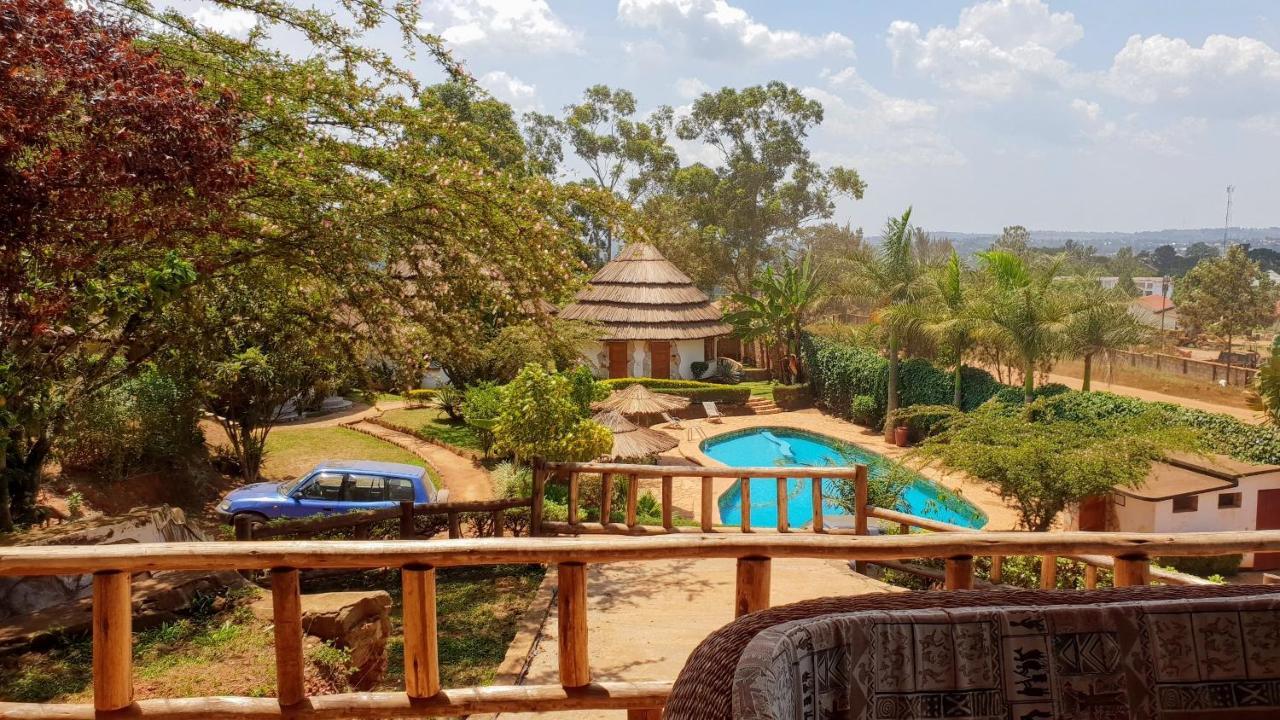 Banda Lodge Masaka Buitenkant foto